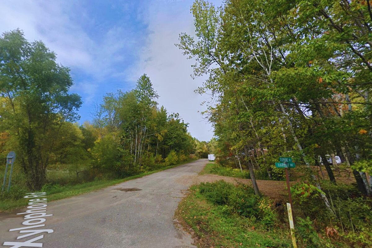 Near Highway - Harbor Dr, Garrison, MN 56450